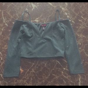 I’m selling a croptop.